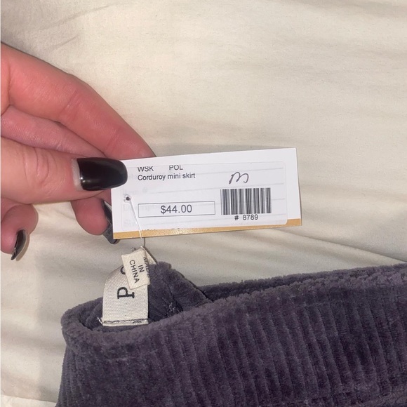 Greyish skirt - Picture 2 of 4